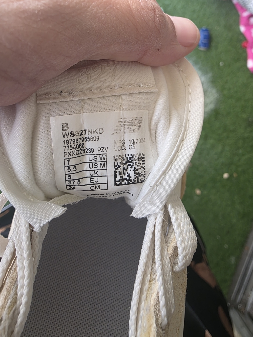 327 New Balance Cream & Tan Retro Runner Sneakers - Picture 7 of 7